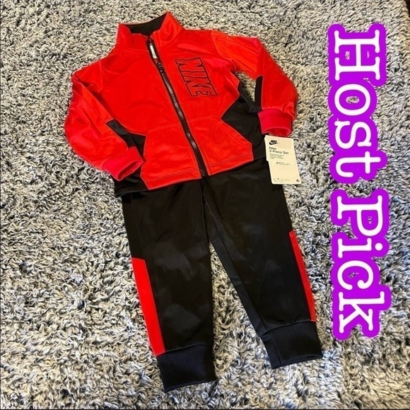 ✅5x Host Pick✅ Nike Sweat Suit, 24M - Picture 1 of 11